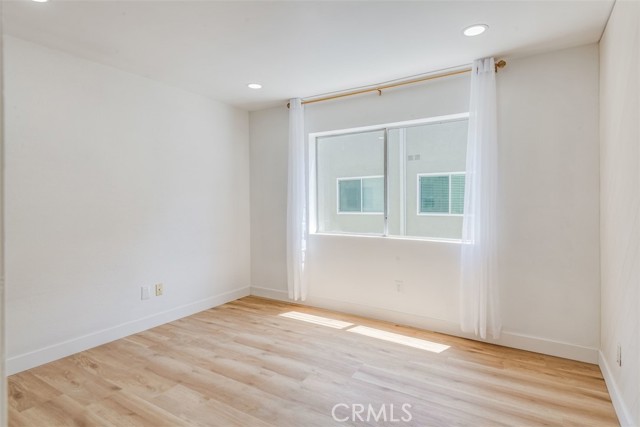 Detail Gallery Image 13 of 39 For 4351 Redwood Ave #5,  Marina Del Rey,  CA 90292 - 2 Beds | 2 Baths