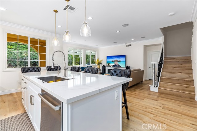 Detail Gallery Image 15 of 61 For 154 Treehouse, Irvine,  CA 92603 - 5 Beds | 4/1 Baths