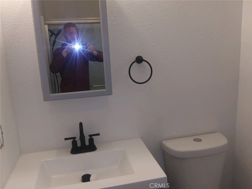 https://media.crmls.org/medias/c5b60bba-76dc-4a83-99ca-4fd855398ade.jpg?preset=X-Large