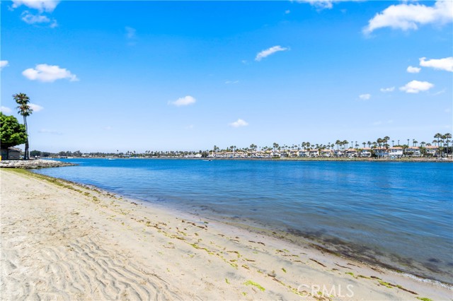 5309 E Appian Way, Long Beach CA: https://media.crmls.org/medias/c5b66fd4-9aa2-4049-929b-7e5b0fe2180f.jpg
