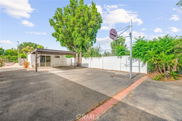 22226 Devonshire Street, Chatsworth CA: https://media.crmls.org/medias/c5b70cf2-60ab-4633-bd4f-054114917368.jpg