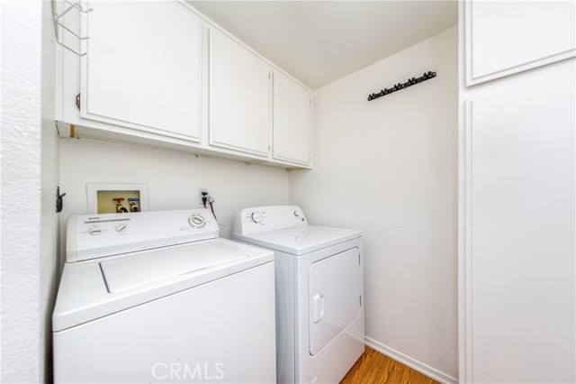 Detail Gallery Image 8 of 29 For 18344 Collins St a,  Tarzana,  CA 91356 - 2 Beds | 2/1 Baths