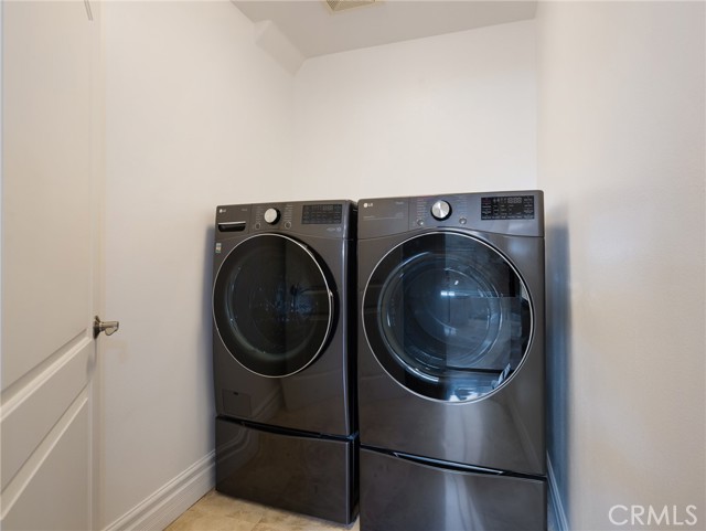 229 N Juanita Avenue, Redondo Beach CA: https://media.crmls.org/medias/c5b7f171-6d25-4fed-93f8-37bdb0575ab8.jpg