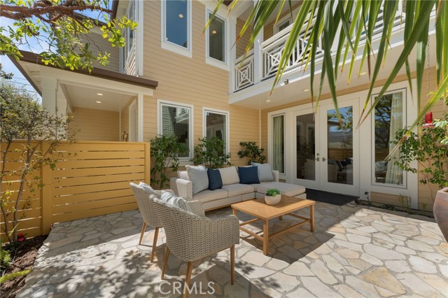 Detail Gallery Image 17 of 45 For 3201 4th Ave, Corona Del Mar,  CA 92625 - 3 Beds | 2/1 Baths