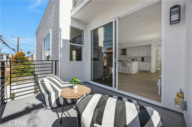 2405 Mathews Avenue, Redondo Beach CA: https://media.crmls.org/medias/c5b8024e-6e78-4227-b363-ac3de22681ad.jpg