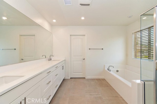 Detail Gallery Image 21 of 35 For 1046 W Buttercup Ln, Rialto,  CA 92376 - 4 Beds | 2/1 Baths