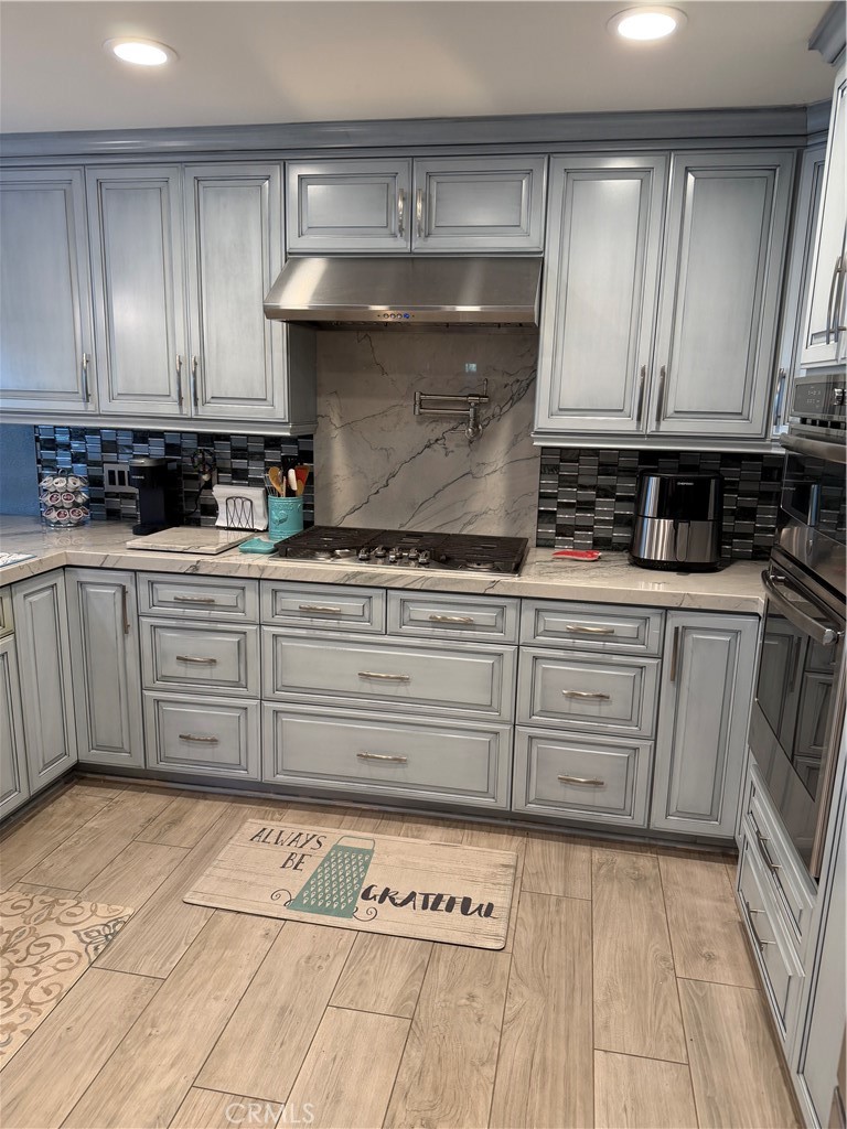 https://media.crmls.org/medias/c5b88906-6b65-480d-8b5d-ef048e62ea61.jpg?preset=X-Large