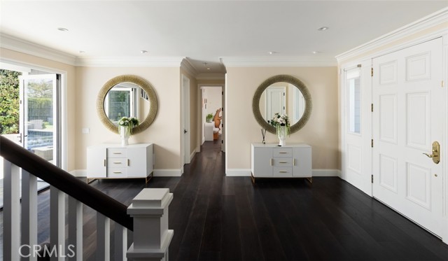 Detail Gallery Image 9 of 69 For 125 Kings Pl, Newport Beach,  CA 92663 - 5 Beds | 6/1 Baths