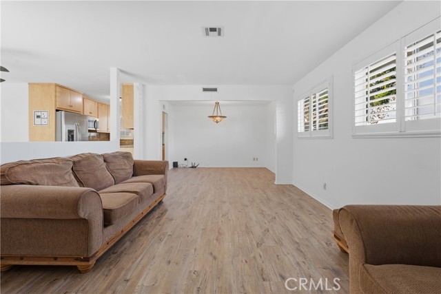 Detail Gallery Image 7 of 34 For 5604 Katherine, Simi Valley,  CA 93063 - 2 Beds | 1 Baths