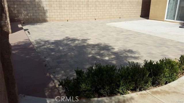 12022 Loyola Court, Fontana CA: https://media.crmls.org/medias/c5ba28a8-1748-4c98-acb3-2776aed5ddf2.jpg
