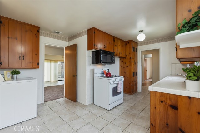 Detail Gallery Image 16 of 41 For 17116 Wilton Pl, Torrance,  CA 90504 - 4 Beds | 2 Baths