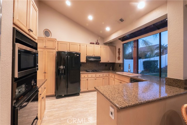 Detail Gallery Image 15 of 47 For 1750 Century Ave, Riverside,  CA 92506 - 4 Beds | 2 Baths