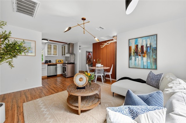 Detail Gallery Image 41 of 64 For 261 N Oak, Pasadena,  CA 91107 - 4 Beds | 3 Baths