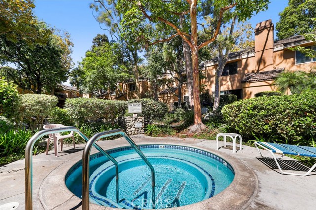16962 Westwood Lane, Huntington Beach CA: https://media.crmls.org/medias/c5bd09a1-1ed9-447e-9054-05be1bb6433c.jpg