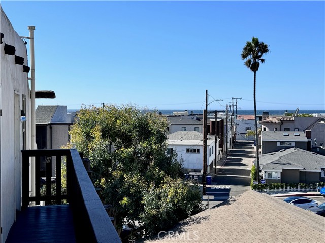 Detail Gallery Image 10 of 11 For 1912 Hermosa Ave, Hermosa Beach,  CA 90254 - – Beds | – Baths