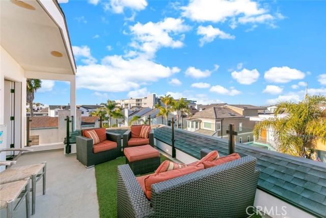 417 E Bay, Newport Beach CA: https://media.crmls.org/medias/c5bddd5f-821e-41ae-9ae4-75b5c690fa1a.jpg