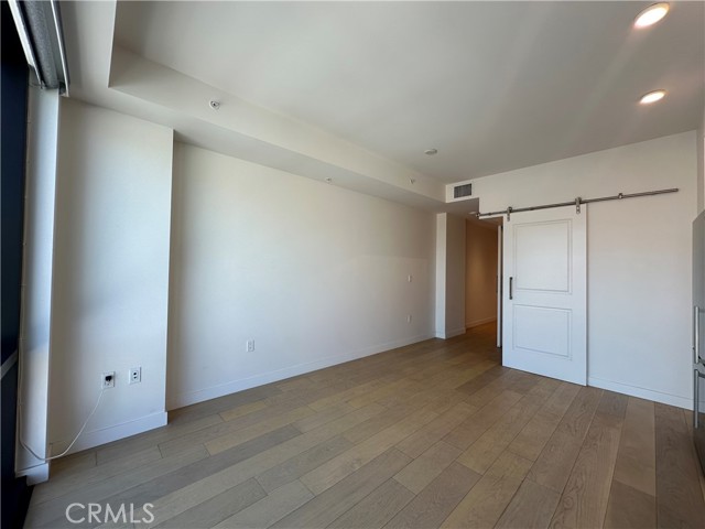 Detail Gallery Image 4 of 14 For 400 S Broadway #1004,  Los Angeles,  CA 90013 - 1 Beds | 1 Baths