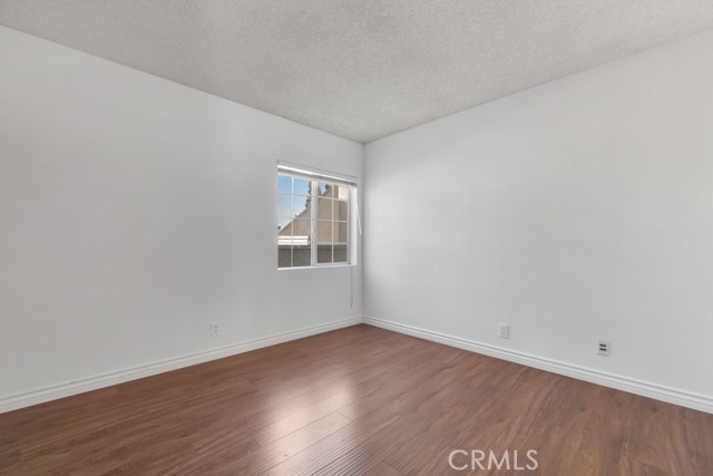 20155 Keswick Street, Winnetka CA: https://media.crmls.org/medias/c5be4d3d-de5e-4c45-b50e-5ddf6a3522a0.jpg