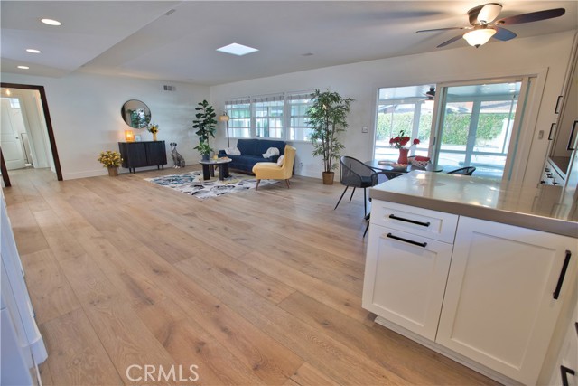 Detail Gallery Image 7 of 55 For 6091 Dundee Dr, Huntington Beach,  CA 92647 - 3 Beds | 2 Baths