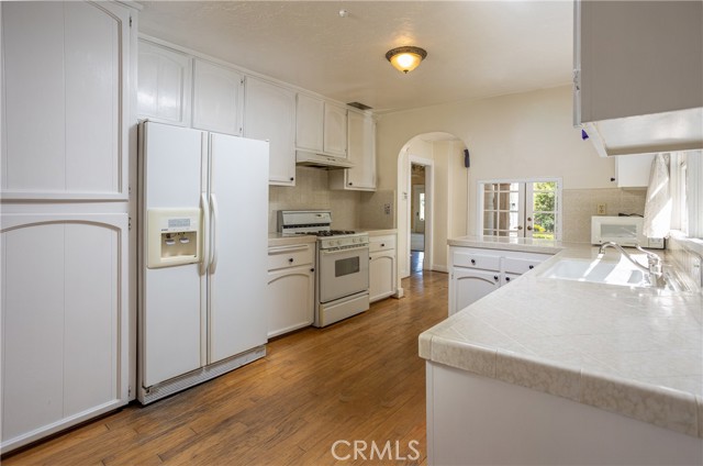 628 Sunnyside Avenue, Redlands CA: https://media.crmls.org/medias/c5be705a-e59d-452c-82c4-fe5fdf41097a.jpg