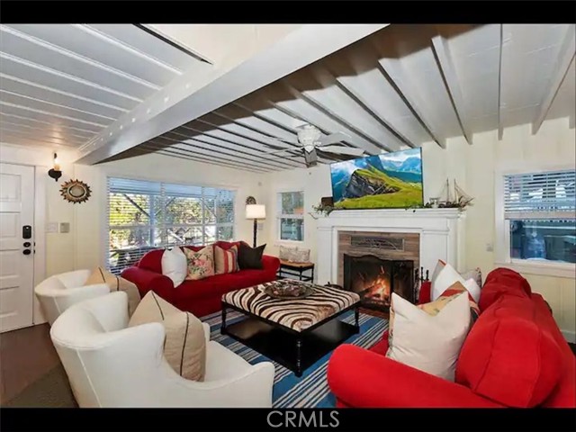 855 Lake Drive, Lake Arrowhead CA: https://media.crmls.org/medias/c5be9926-49dc-4549-85ca-9b10a6571fc6.jpg