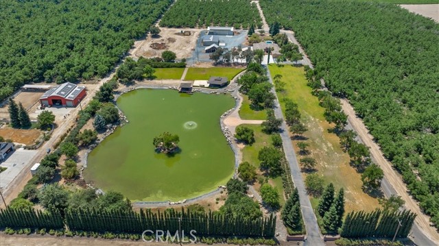 13715 E Nebraska Avenue, Kingsburg CA: https://media.crmls.org/medias/c5bf0e87-2cb1-4978-9988-044438a5785f.jpg