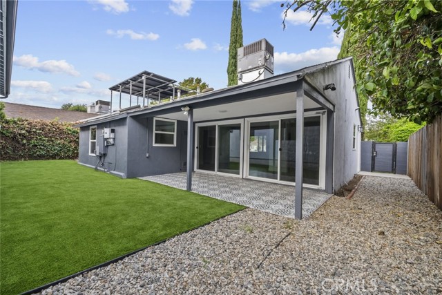 Detail Gallery Image 28 of 33 For 7952 White Oak Ave, Northridge,  CA 91325 - 2 Beds | 1 Baths