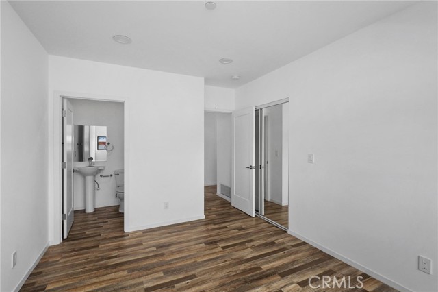 Detail Gallery Image 10 of 17 For 4136 1/4 Normal Ave #1/4,  Los Angeles,  CA 90029 - 2 Beds | 2 Baths