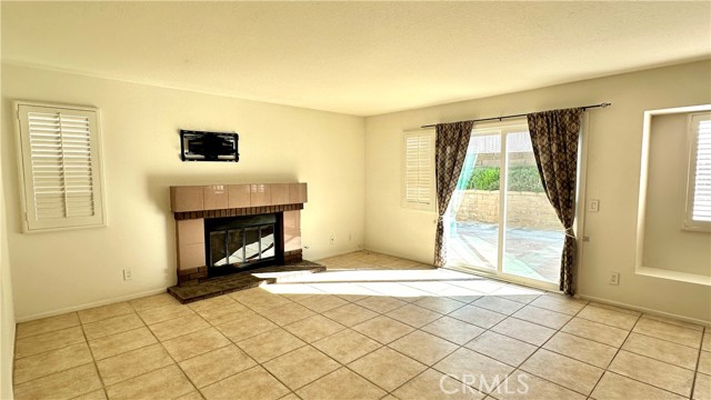 Detail Gallery Image 10 of 22 For 28096 Tamarind, Mission Viejo,  CA 92692 - 4 Beds | 2/1 Baths