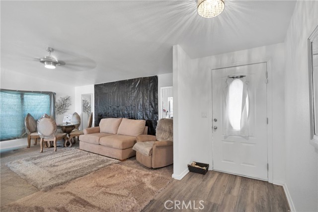 27320 Rodeo Road, Helendale CA: https://media.crmls.org/medias/c5bfbc07-f4a1-436d-9f01-23fc740b4684.jpg