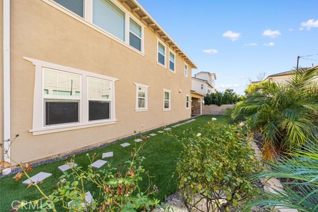 73 Cartwheel, Irvine CA: https://media.crmls.org/medias/c5bfc69f-cd79-4347-82bb-88d9f15dc876.jpg