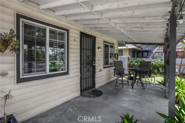 1003 Stevenson Street, Colton CA: https://media.crmls.org/medias/c5c008d2-12c4-4809-b2ed-3be61a964776.jpg