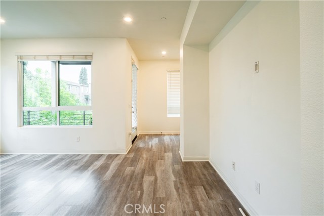 Detail Gallery Image 26 of 53 For 20618 Desert Ash, Winnetka,  CA 91306 - 4 Beds | 4 Baths