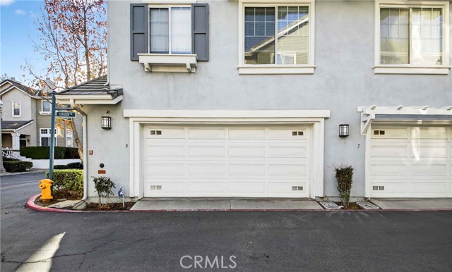 Image 4 of 45 For 9 Coveside Court