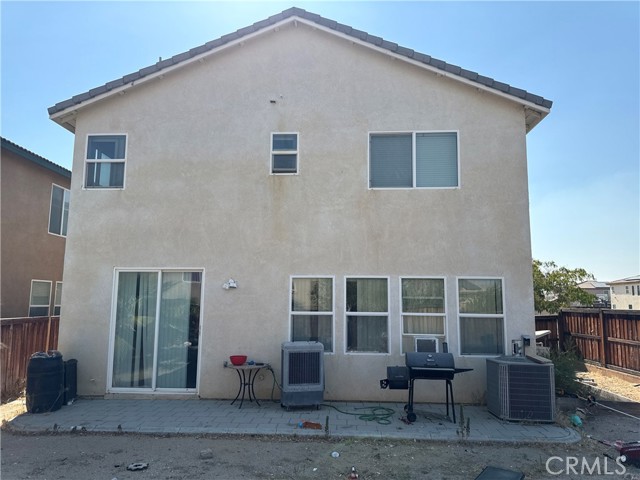 Detail Gallery Image 5 of 27 For 15111 Diamond Rd, Victorville,  CA 92394 - 4 Beds | 3 Baths