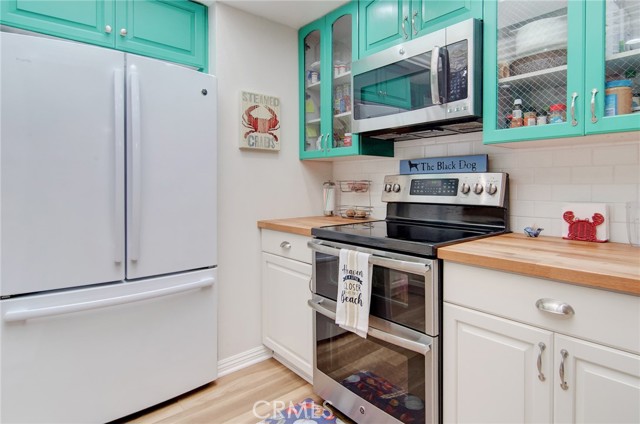 Detail Gallery Image 13 of 22 For 8788 Coral Springs Ct #203 H,  Huntington Beach,  CA 92646 - 3 Beds | 2 Baths