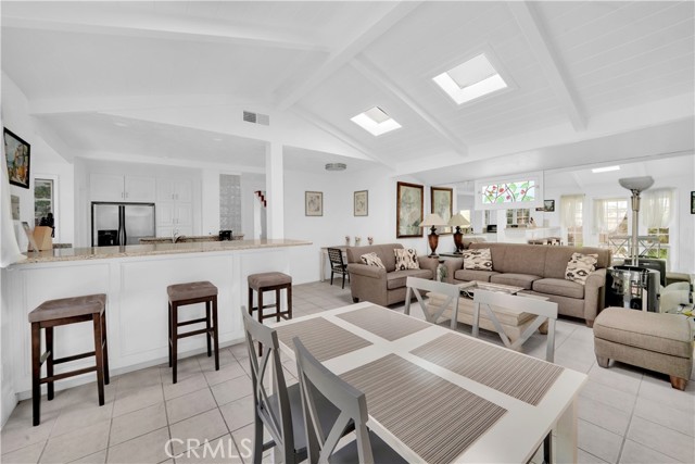 Detail Gallery Image 16 of 44 For 2711 Seaview Ave, Corona Del Mar,  CA 92625 - 2 Beds | 2 Baths