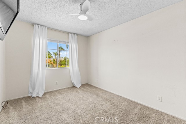 589 S Sutter Avenue, San Bernardino CA: https://media.crmls.org/medias/c5c2bdf2-e8ca-4983-971c-ad5acf443b8b.jpg