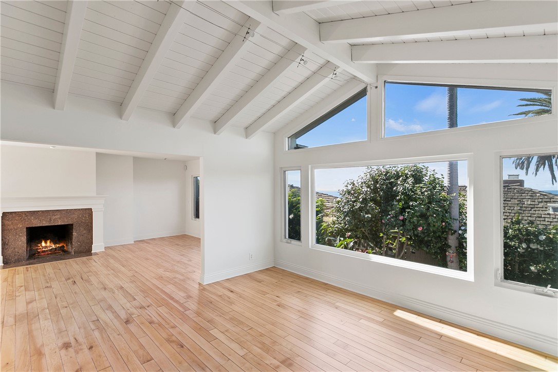 Detail Gallery Image 9 of 37 For 984 Summit Dr, Laguna Beach,  CA 92651 - 3 Beds | 2 Baths