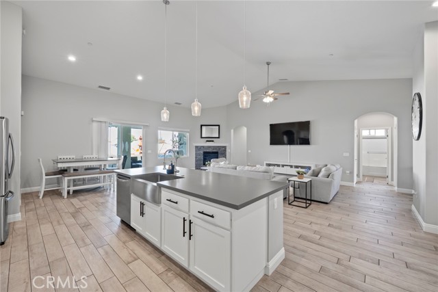 7714 Paisley Avenue, Hesperia CA: https://media.crmls.org/medias/c5c3d834-b46c-46fc-a841-b14df5e3b1e1.jpg