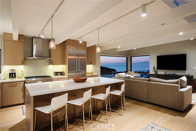 221 36th Street, Manhattan Beach, California 90266, 3 Bedrooms Bedrooms, ,3 BathroomsBathrooms,Residential,Sold,36th,SB22069794
