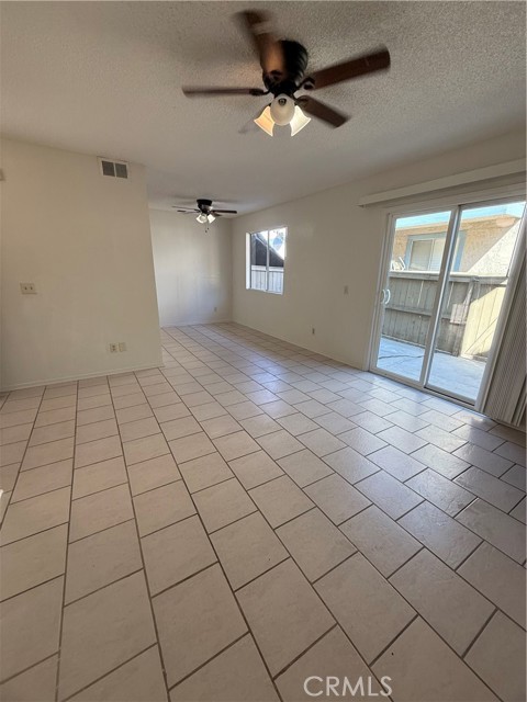 Detail Gallery Image 4 of 20 For 9240 Date St 10a,  Fontana,  CA 92335 - 2 Beds | 1/1 Baths