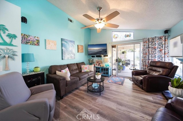 Detail Gallery Image 8 of 58 For 29831 Coral Tree Ct, Menifee,  CA 92584 - 3 Beds | 2 Baths