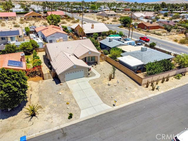 15900 Avenida Atezada, Desert Hot Springs CA: https://media.crmls.org/medias/c5c5cba3-3ad8-498c-af1d-81d01a948465.jpg
