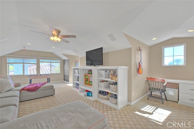 Detail Gallery Image 22 of 30 For 32 Hillsdale, Irvine,  CA 92602 - 4 Beds | 2/1 Baths