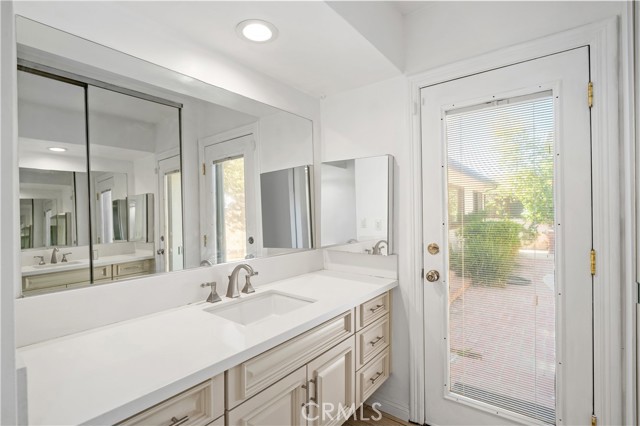 Detail Gallery Image 25 of 34 For 22477 Liberty Bell Rd, Calabasas,  CA 91302 - 4 Beds | 3/1 Baths