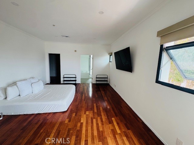 270 Palisades Beach Road, Santa Monica CA: https://media.crmls.org/medias/c5c88466-c57d-4493-85bd-82f2e81195f6.jpg