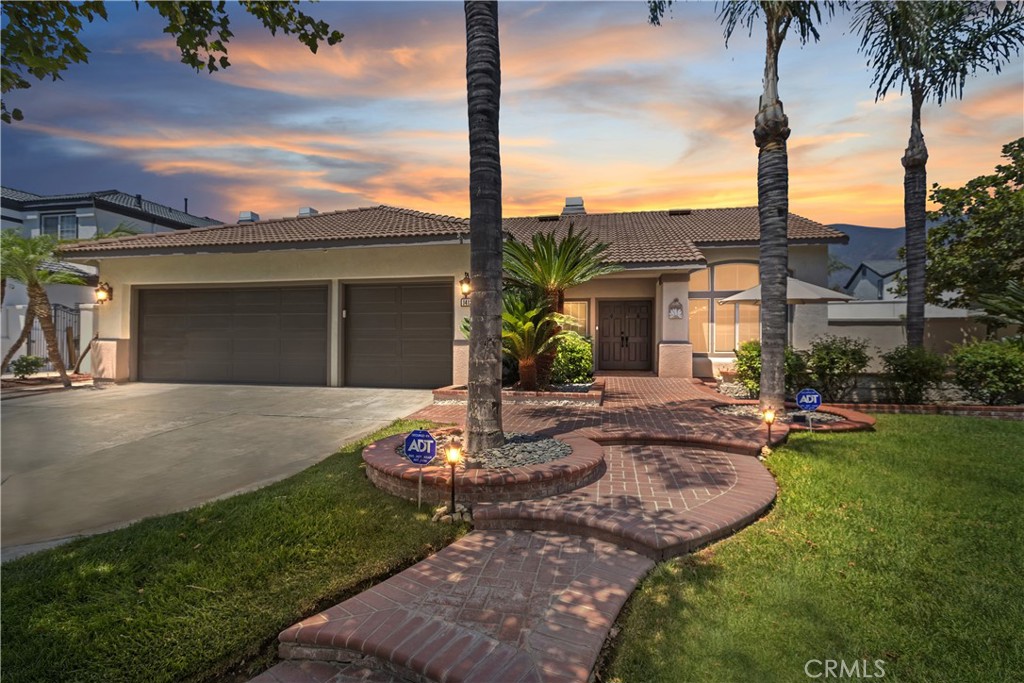 14138 Crescenta Way