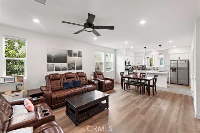 8103 Cooper Lane, Gardena CA: https://media.crmls.org/medias/c5c96206-b9b6-45ba-8197-e5a7f2c09100.jpg