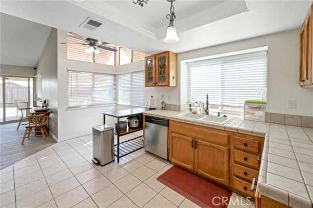 Detail Gallery Image 18 of 31 For 25653 Palm Shadows Dr, Moreno Valley,  CA 92557 - 3 Beds | 2 Baths